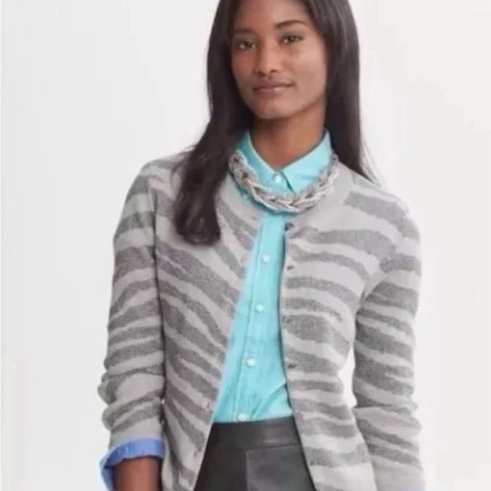 Banana Republic Petite Zebra Animal Print Gray/Silver Metallic Cardigan SP